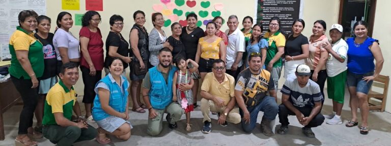 Taller de crianza educativa en Ucayali